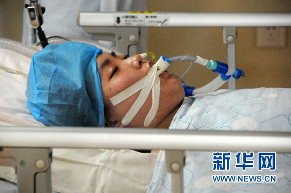 “最美女教师”被转至哈尔滨救治生命体征平稳