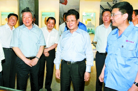 王兆国河南考察强调为中原经济区建设作更大贡献