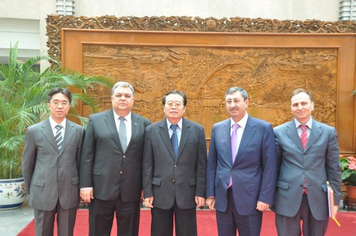 中国外交部副部长程国平会见阿塞拜疆副外长
