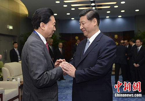 习近平会见来华出席“世界和平论坛”外国前政要
