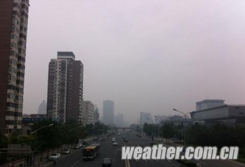 北京25日午后有小到中雨夜间中到大雨注意防雷电