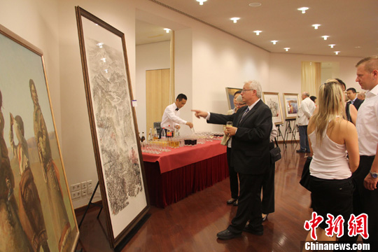 中国在柏林举办“和美西藏”美术作品展