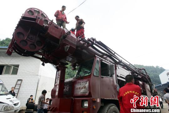 山西煤矿透水事故:被困井下12人中8人暂无消息