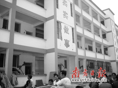 ��������һСѧ������1102��ѧ��1�����ܵ��ٳ�