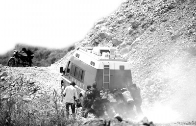 全国各地驰援云贵地震灾区