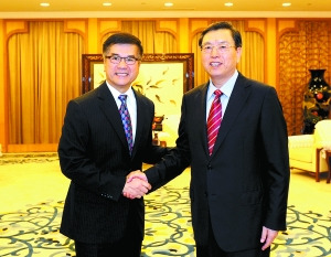 张德江在重庆会见美国驻华大使骆家辉