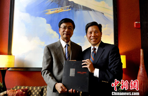 美国白宫内阁秘书长卢沛宁会见中新社社长刘北宪