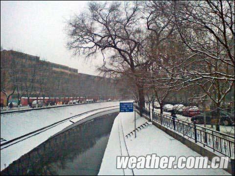 北京出现明显降雪今夜到明天有雾(图)