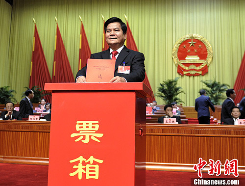 李纪恒当选云南省省长
