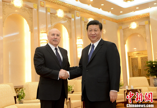 习近平会见上海合作组织秘书长梅津采夫