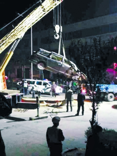河南陕县6名官员考察遇车祸身亡当地称因公殉职