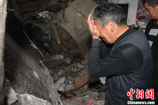 龙门镇老汉武明金的绝望与希望