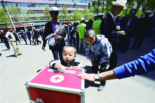 雅安7日国与民共赴大考:正视创伤不等于再揭伤疤