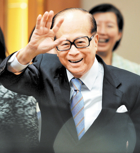 “超人”也有老去巴菲特李嘉诚马云刘永好退休