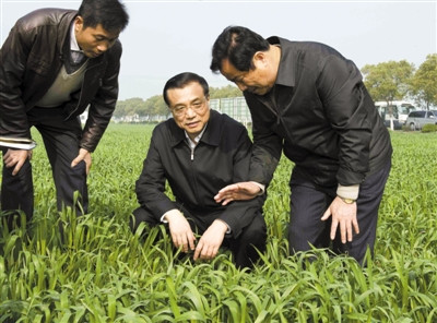 李克强总理100天改革进行时:简政放权保障民生