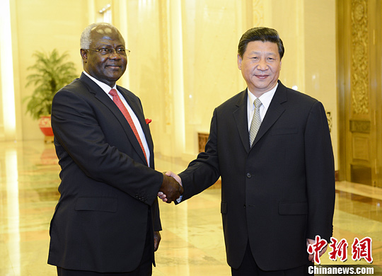 习近平晤塞拉利昂总统:中非合作大有可为、前景光明