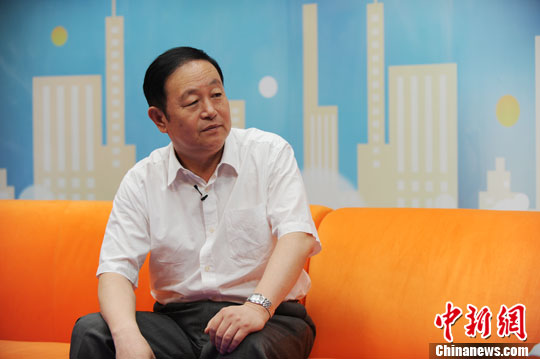 专家:新一届中央领导集体给外界整体印象很务实
