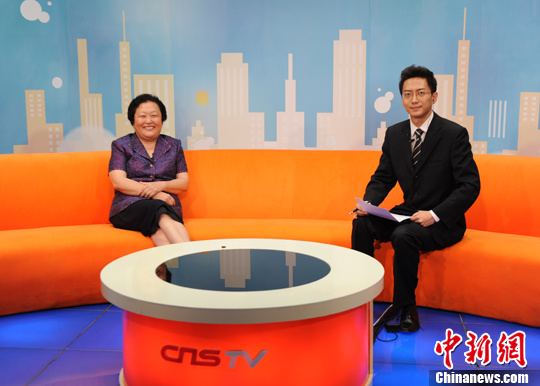 �԰׸룺���Ҫ��ǿ���ල��һ���Ӵ�͸����