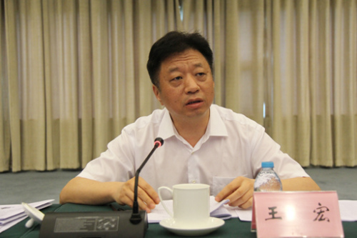 国家海洋局党组成员,副局长王宏强调,建立和推进海洋督察制度是解决