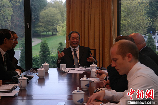 朱维群:达赖集团“高度自治”实质是藏独分两步走