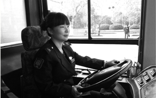 杭州公交司机:希望市区道路不要年年降速