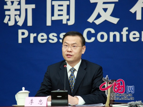 人社部新任新闻发言人李忠亮相发布会(图)