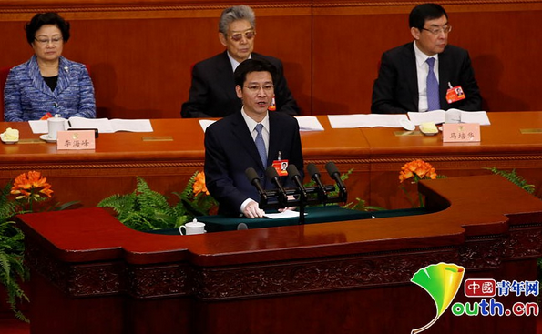 委员:突出特殊优先保护保障未成年人安全健康