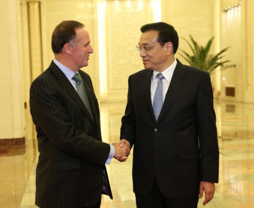 李克强晤新西兰总理共同宣布两国货币直接交易