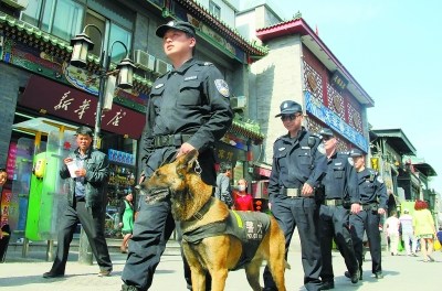 记者体验北京安保:北京站200米内至少一组民警