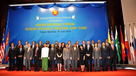 中国副外长:一些国家信奉陈旧安全观加剧信任赤字