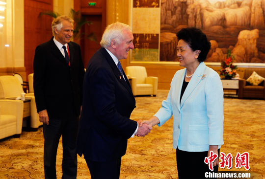 刘延东会见出席太湖世界文化论坛的外国前政要