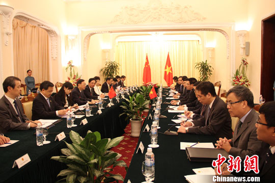杨洁篪同越南副总理举行双边合作指导委员会团长会晤