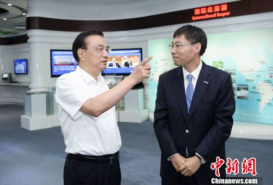 李克强“现场办公”:政府要与企业共享“大数据”