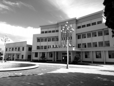 ����һ���������޴�Ժ����ҵ�Ͼ裺������Ұ���