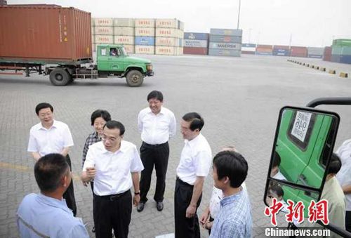 李克强:通关便利化增加企业财富,提升国家竞争力