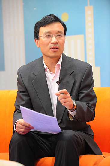 专家:推进综合执法能赢得公众信任 实现公正文明