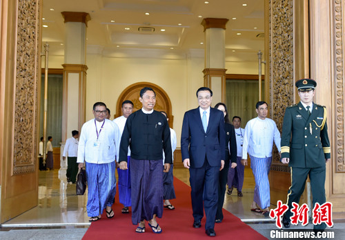 李克强会见缅甸联邦议会议长兼人民院议长瑞曼
