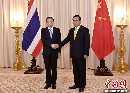 李克强会见泰国总理巴育:共同建好中泰铁路