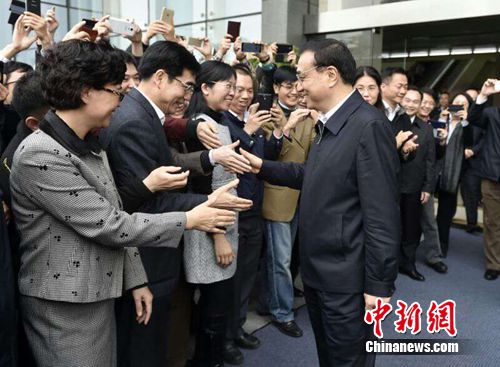李克强寄望广东自贸区争创审批“特区速度”