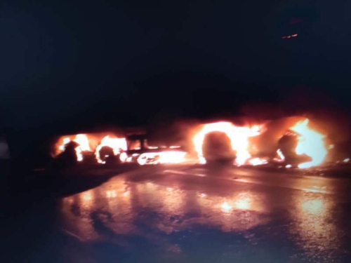 ���ظ�����ˮ������ײ��4������3�˱�������ͼ��