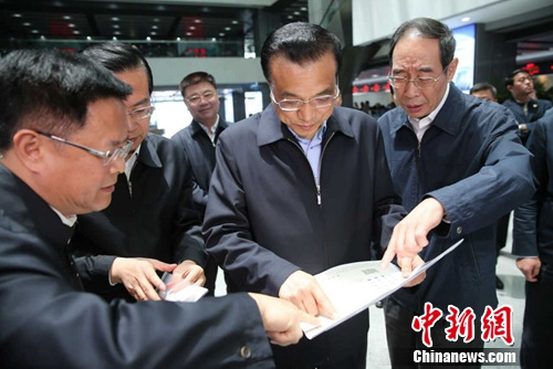 李克强考察福建自贸区厦门片区(图)