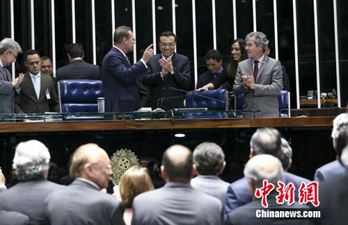 李克强会见巴西参议长卡列罗斯