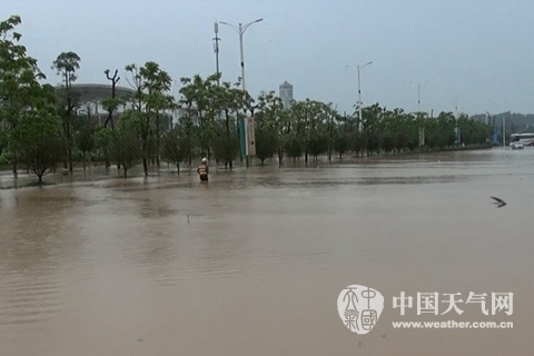 强降雨向江南一带转移湖南、江西等地有暴雨