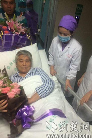 “东方之星”获救者朱红美转入普通病房状况稳定