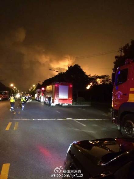 �Ͼ�һ��������ը���װ�ö�η�����ը��ͼ��