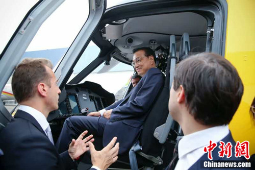 李克强考察空客总部中法总理见证航空大单签署