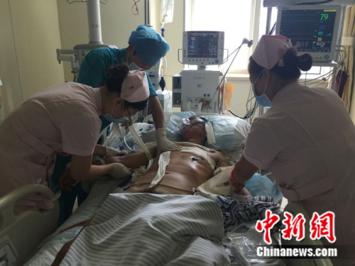 天津爆炸核心区第二名幸存者韩凤群仍未脱离危险