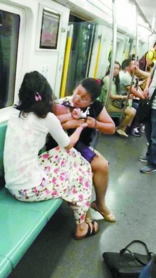 “地铁戾气”哪来?专家:借机发泄内心不如意