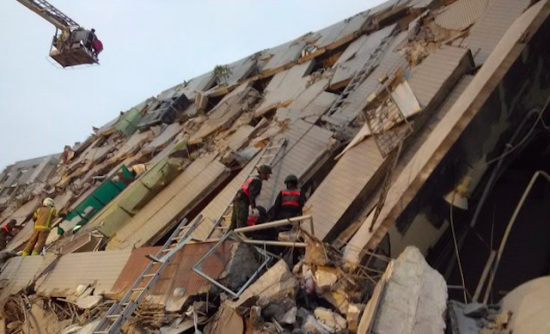 7级地震 能量相对于两颗原子弹今晨3时57分,台湾高雄发生6.