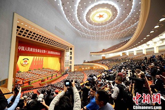俞正声:助推全面深化改革和全面依法治国重大举措落地